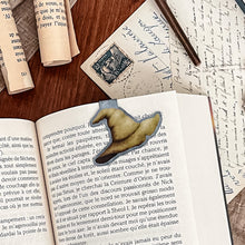 Load image into Gallery viewer, Magic hat magnetic bookmark