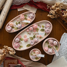 Charger l'image dans la galerie, Bougie décorée Délice interdit – Petite ronde