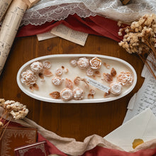 Load image into Gallery viewer, Bougie décorée Cerisier en fleurs – Grande ovale