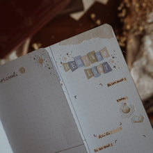 Load image into Gallery viewer, Petite planche de stickers Feuilles Petits Sortilèges

