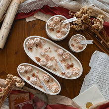 Load image into Gallery viewer, Bougie décorée Cerisier en fleurs – Grande ovale
