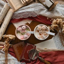 Load image into Gallery viewer, Bougie décorée Cerisier en fleurs – Moyenne ronde
