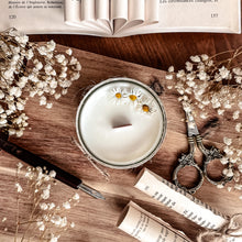 Load image into Gallery viewer, Chamomile, Honey and Lemongrass Flower Candle
